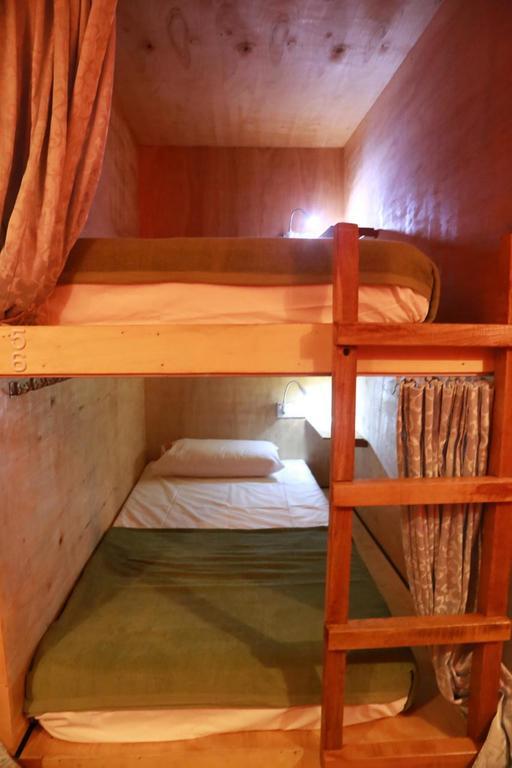Gibbon Guesthouse Kuching Dış mekan fotoğraf