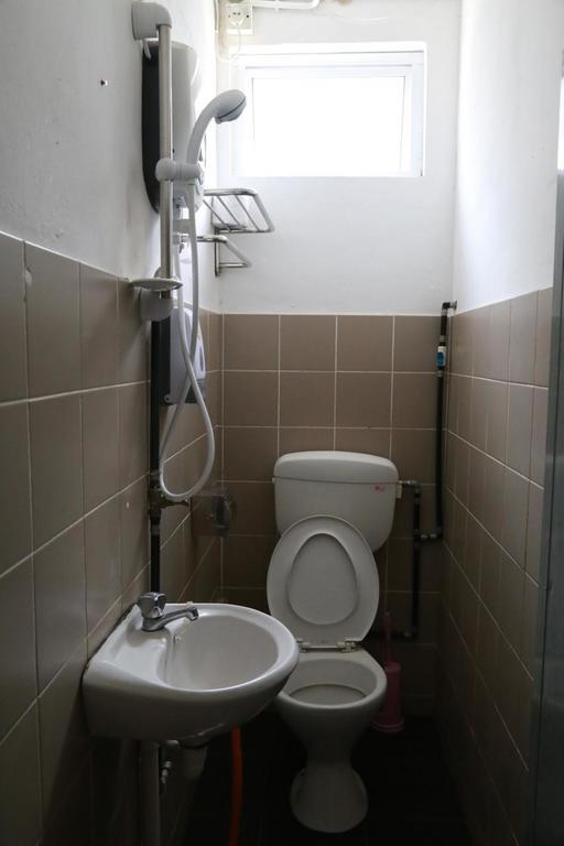 Gibbon Guesthouse Kuching Dış mekan fotoğraf