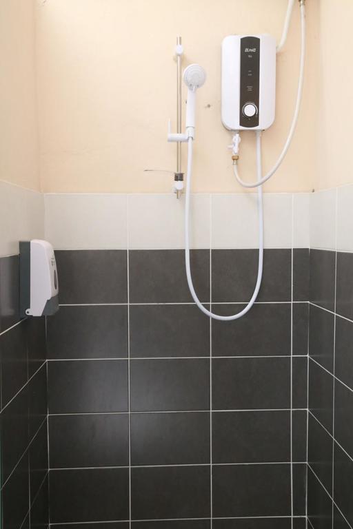 Gibbon Guesthouse Kuching Dış mekan fotoğraf