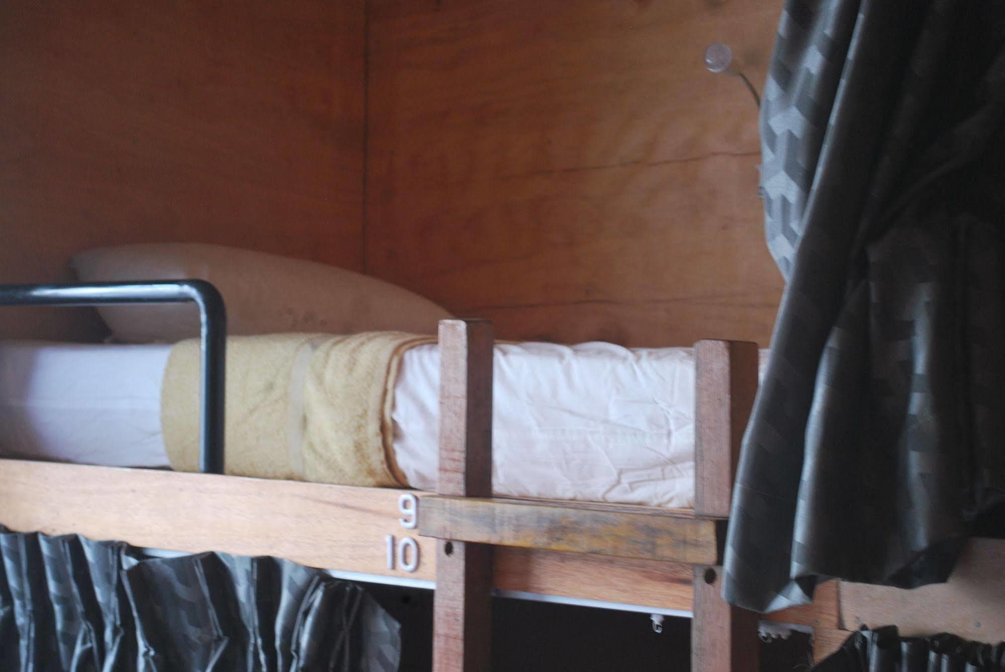 Gibbon Guesthouse Kuching Dış mekan fotoğraf